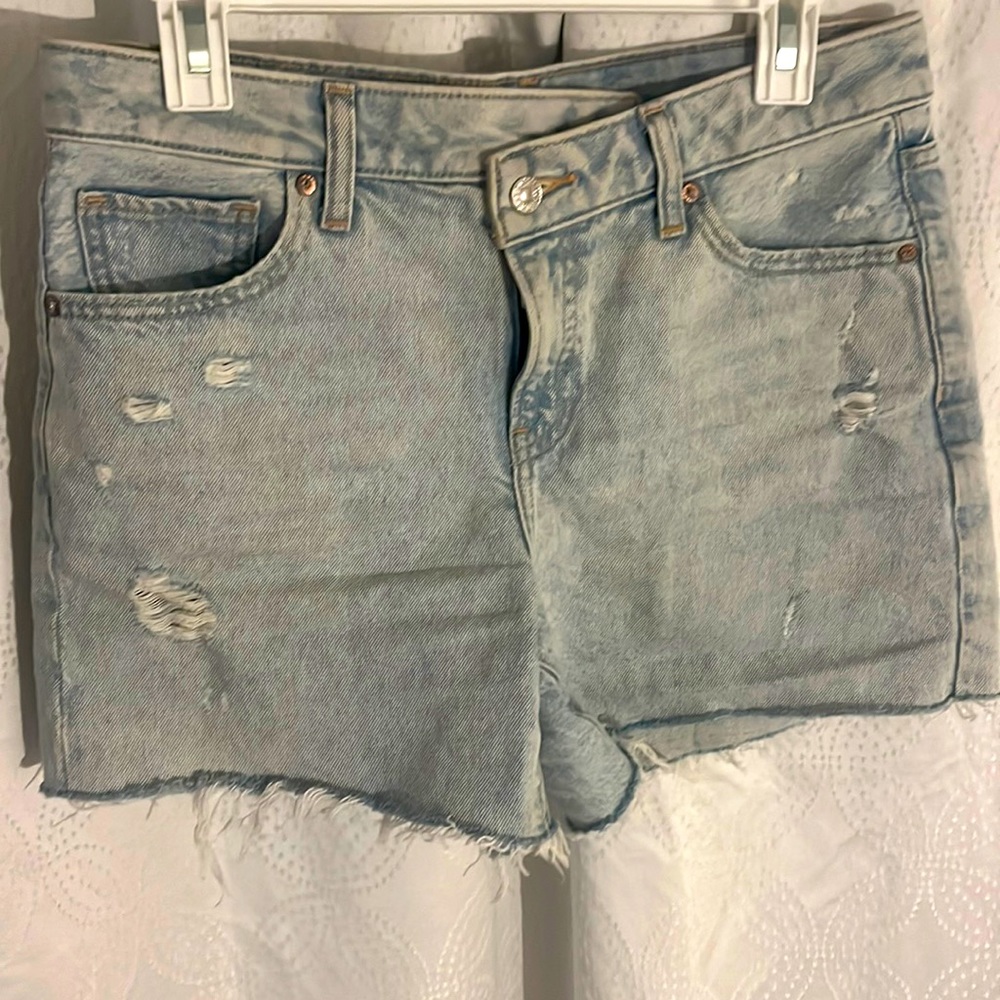 Mid rise crossover waist shorts